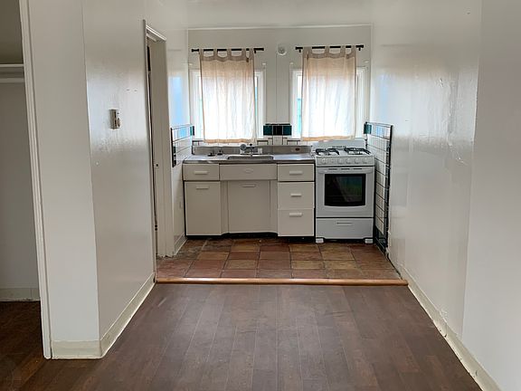 2nd image of 151 Entrada Dr APT 2