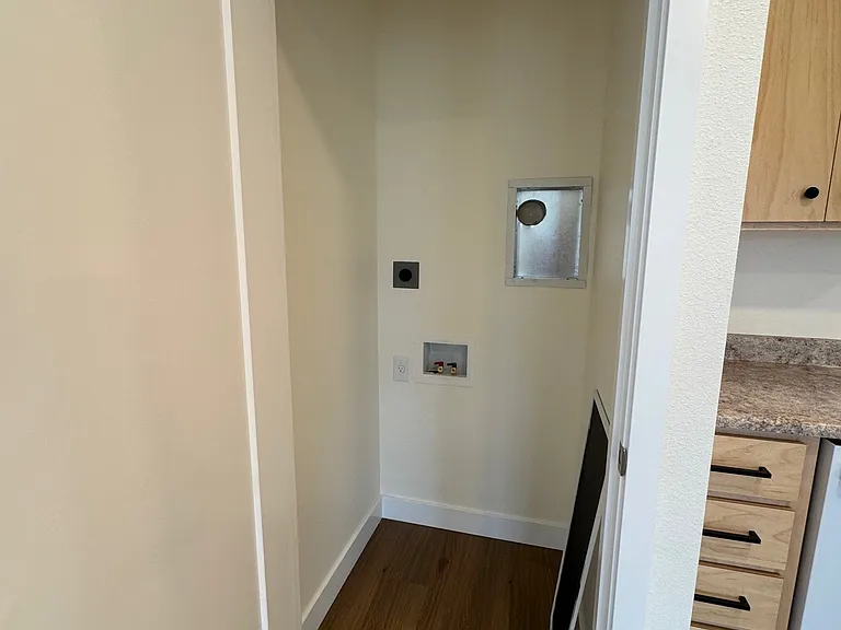 1654 NW Highland Ave — Photo 8