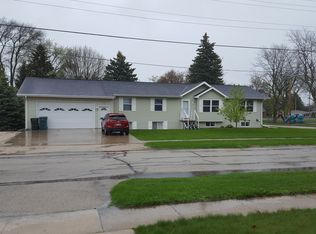 209 Hubbard St, Oakfield, WI 53065