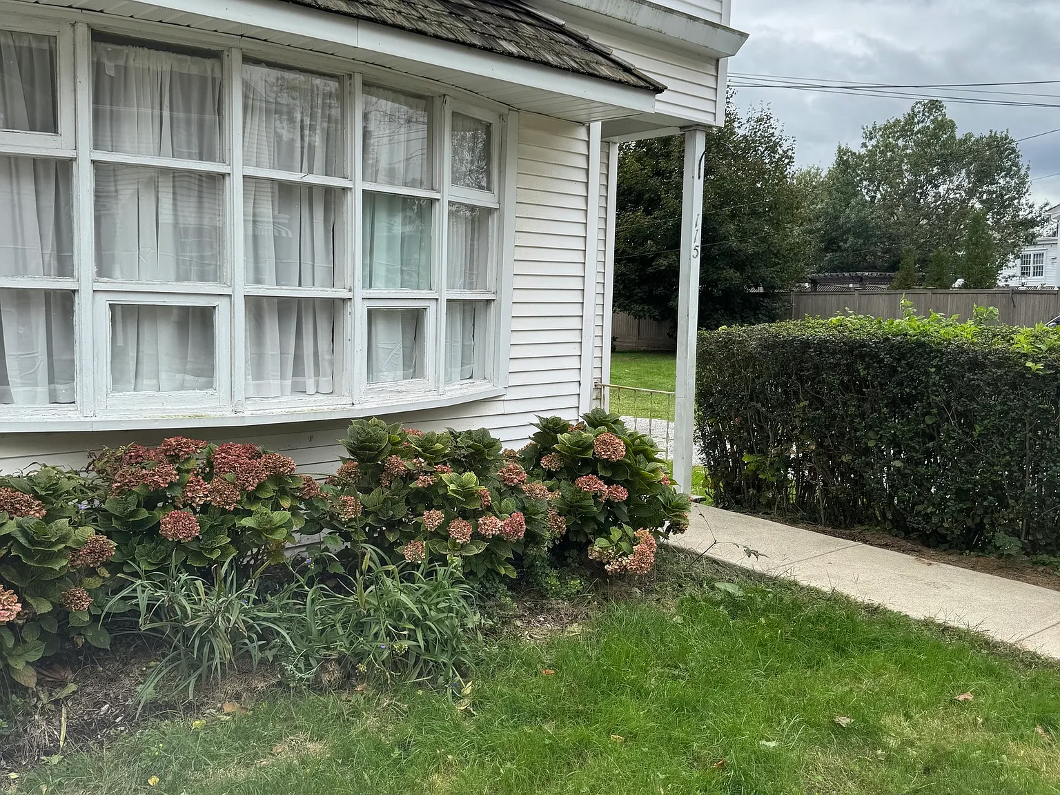 1 bed, 1.0 bath, 1848 sqft, $1,950 — Photo 2