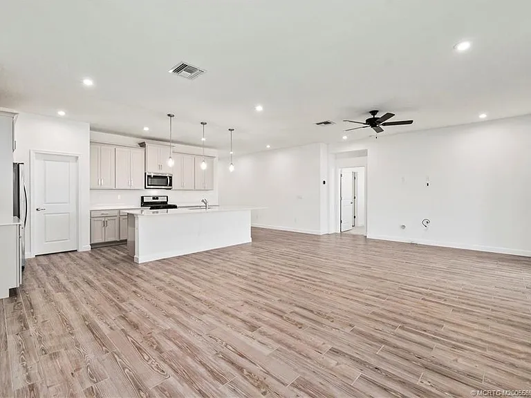 14143 SW Safi Ter — Photo 15