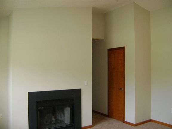 2nd image of 1036 Shirley Dr