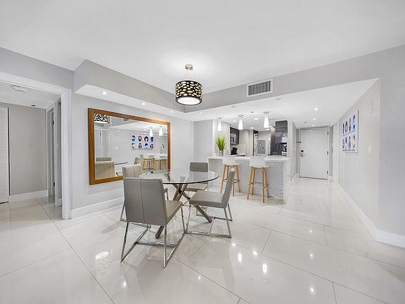 2nd image of 1717 N Bayshore Dr Floor 14-ID1093476P