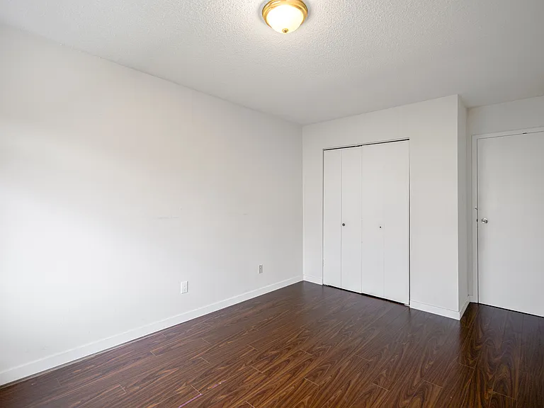 254 3rd St W #203 — Photo 7