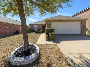 6020 Photinia Ave, Denton, TX 76208