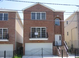 43 Seabury St #3, Newark, NJ 07104