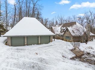 906 Chardonnay, Lewiston, MI 49756