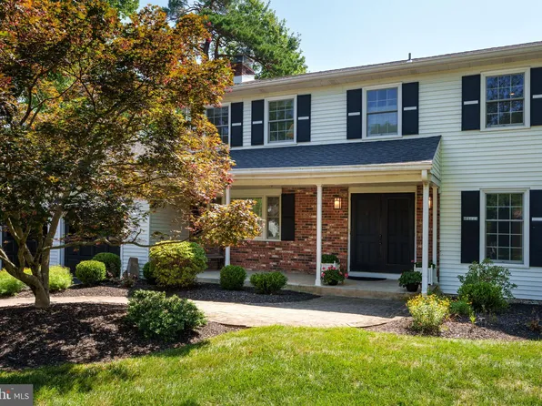 23 Woodlane Rd, Lawrence Township, NJ 08648