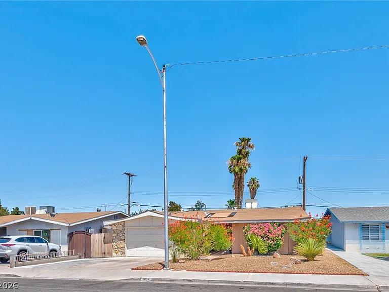 1824 Saylor Way — Photo 1