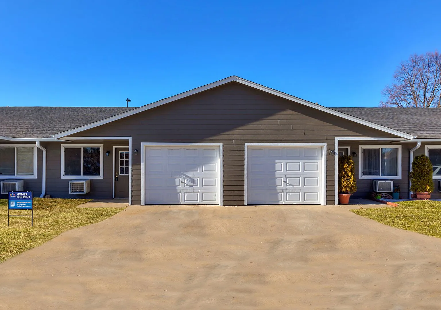 2 Bedroom, Single-story Townhomes for rent in Newton, IA — Photo 2