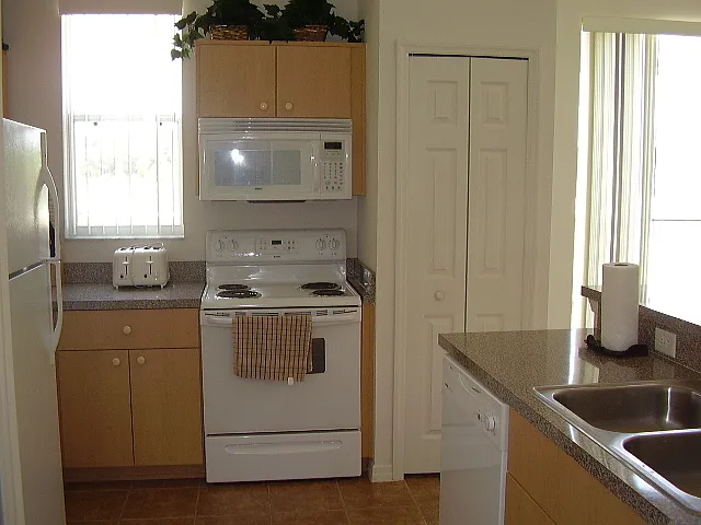 1152 South Beach Cir - Fiest... — Photo 4