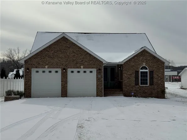 218-A Ivywood St, Eleanor, WV 25070