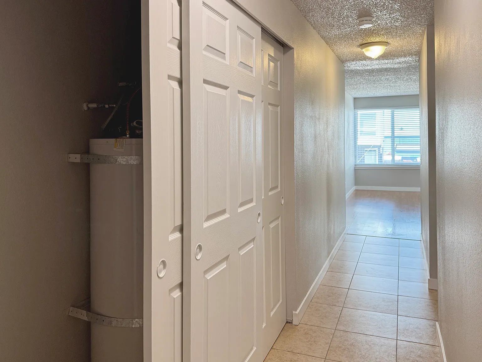 2 bed, 850 sqft, $1,650 — Photo 2
