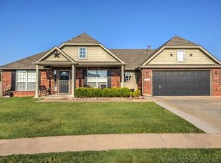 11224 S 276th East Ave, Coweta, OK 74429