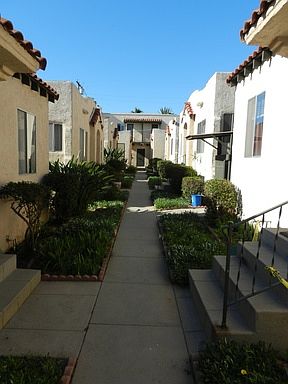 3rd image of 2556 Broadway