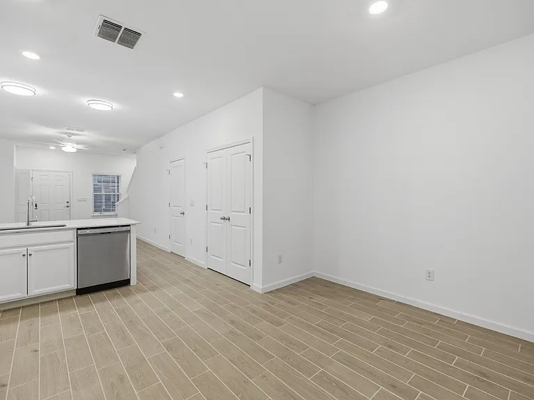 3409 SW 34th Avenue Cir #9 — Photo 9
