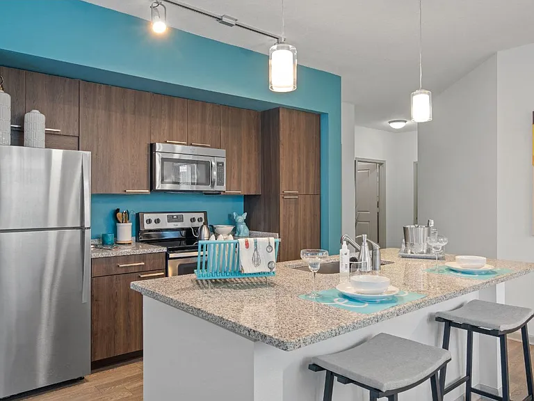 Park Avenue Apartments — Photo 42