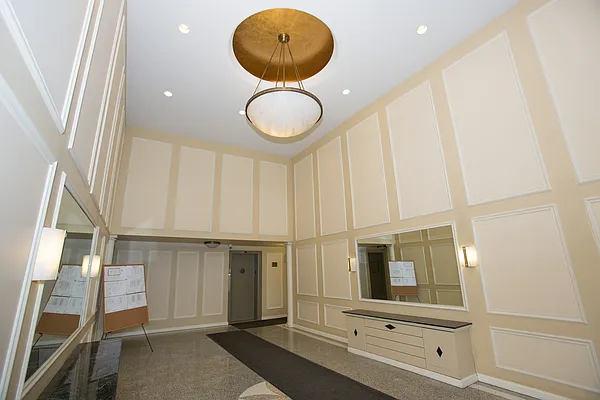 Sold by Re/Max In The City | media 1