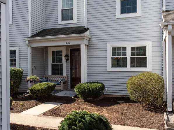 609 Cambridge Ct #U-0073, Palmyra, PA 17078