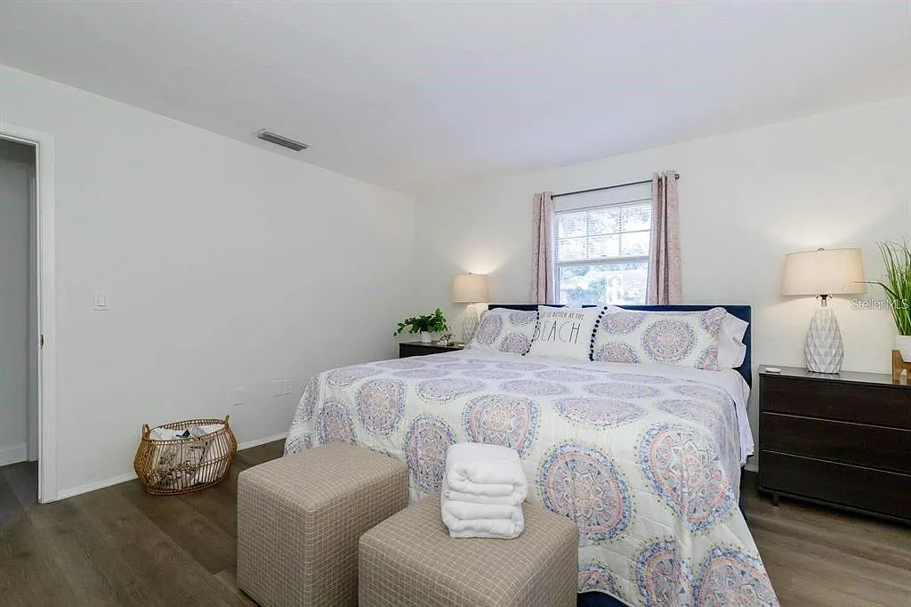 2 bed, 1.0 bath, 950 sqft, $2,250 — Photo 3