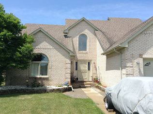 49401 Edinborough Dr, Chesterfield, MI 48047