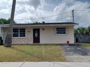 1701 SW 70th Ave, Pompano Beach, FL 33068