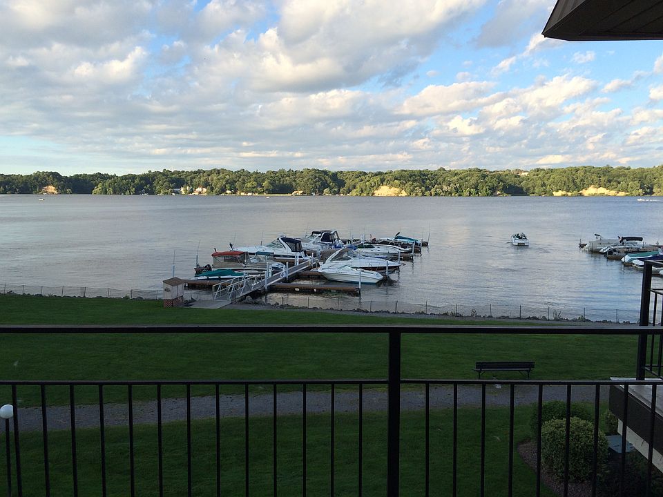 Beautiful Views of Irondequoit Bay