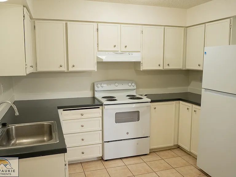 4545 SE Ina Ave #4 — Photo 5