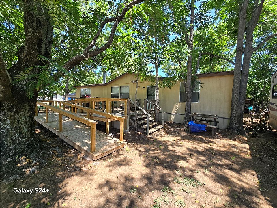 1st image of 122 Coty Ln