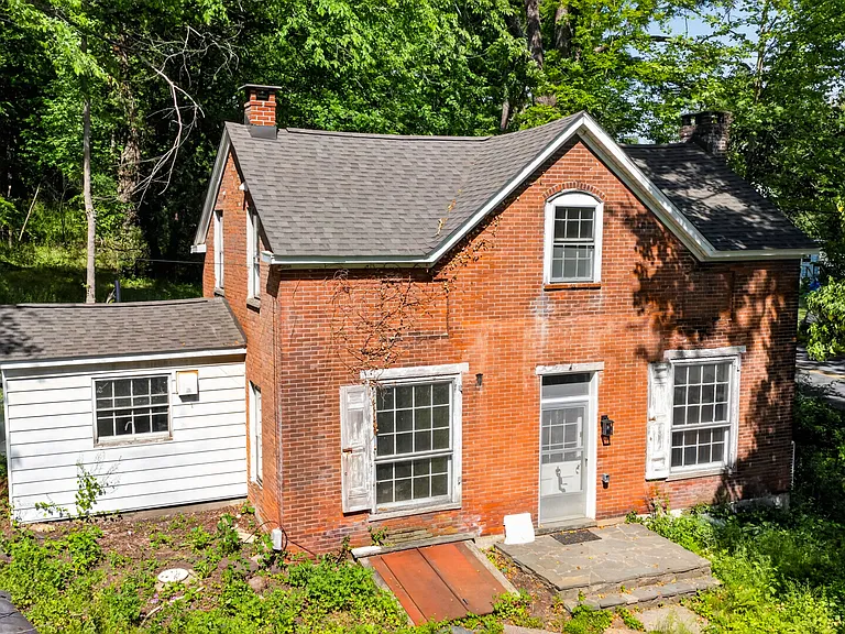 704 Bangor Mountain Rd — Photo 1