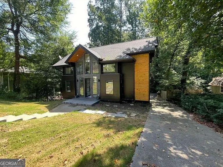 1195 Shalimar Dr NE — Photo 24