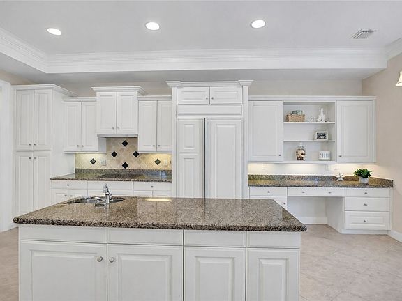4th image of 110 Island Plantation Ter APT 201