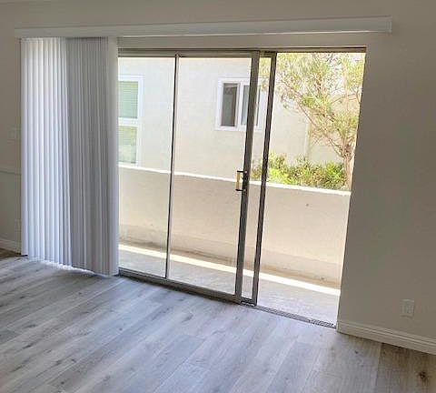 5th image of 838 Lincoln Blvd #9
