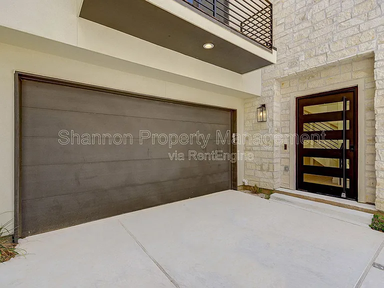 1803 Dunlavy St — Photo 4