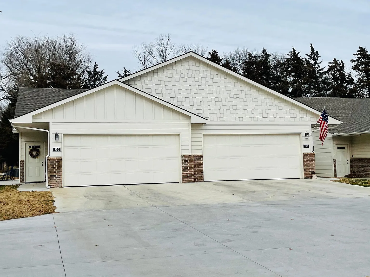 10224 W Central Ave — Photo 1