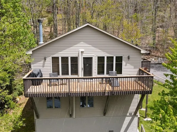 111 Aster Trail, Beech Mountain, NC 28604