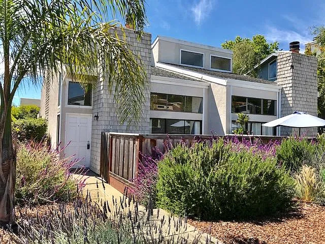 2024 Dolphin Dr