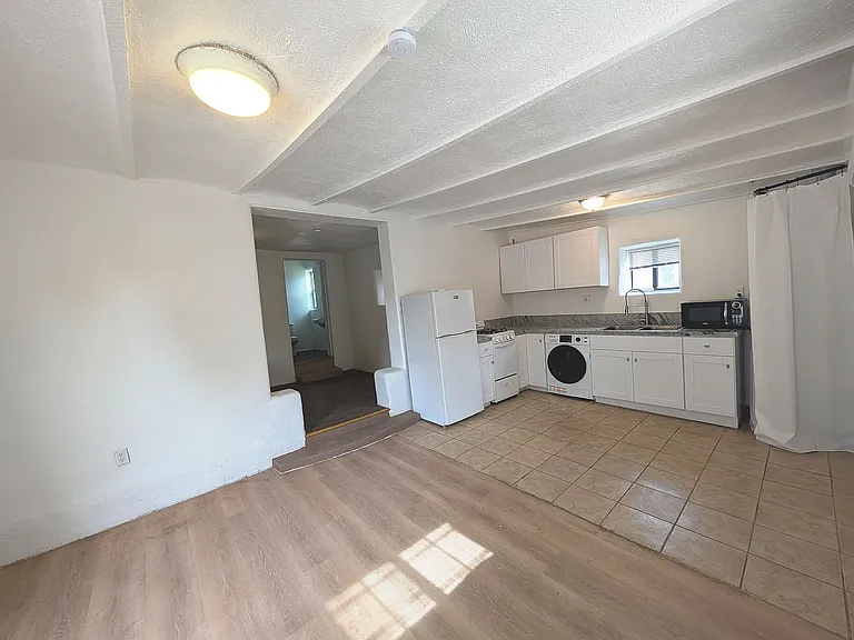 1203 Barelas Rd SW #C — Photo 4