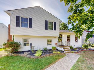 12002 Rock Spring Dr, Coldstream, KY 40245