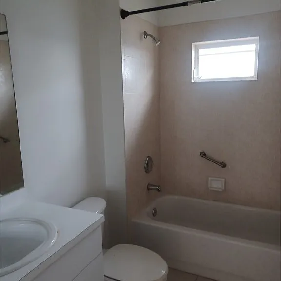 3020 SE Santa Barbara Pl — Photo 13