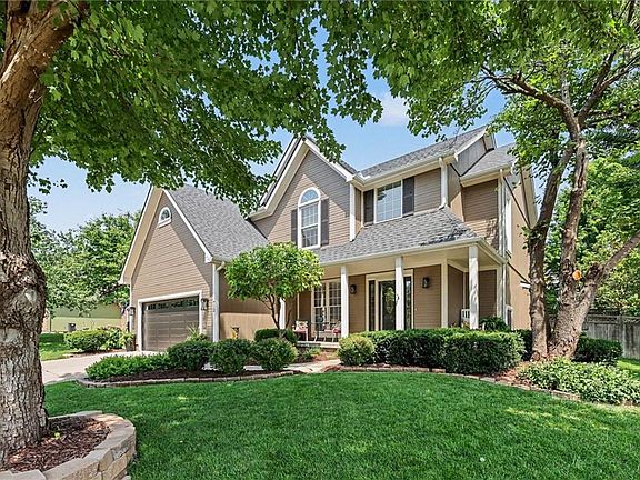 2nd image of 712 Cottonwood Dr