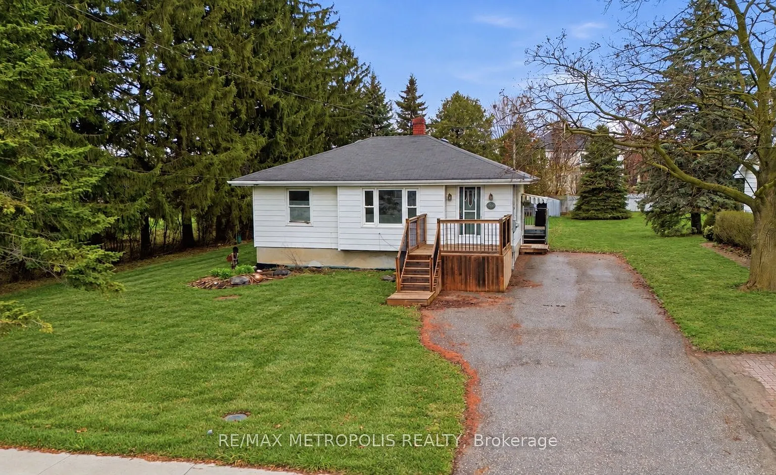 3 bed, $2,950 — Photo 2