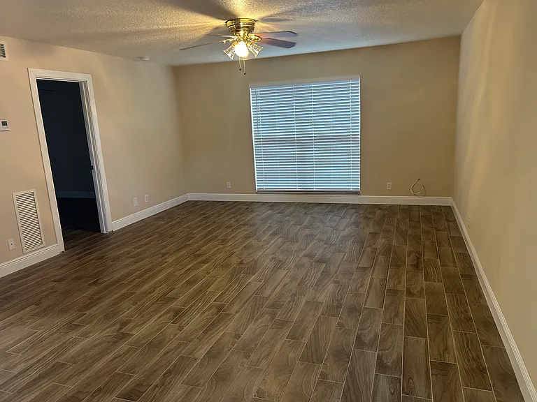 731 Hummingbird Way #1 — Photo 7