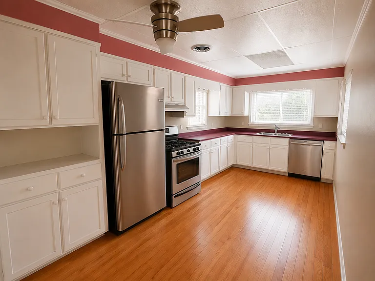 969 Monarch Rd — Photo 3