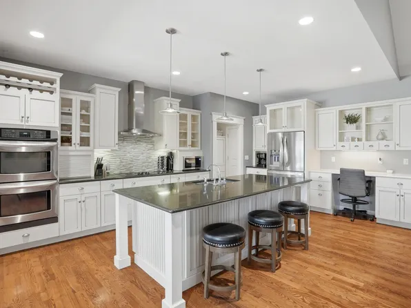 2200 Corona Rd, Columbia, MO 65203