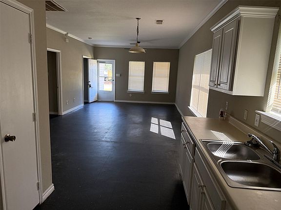 4th image of 9819 Alcanterra Dr