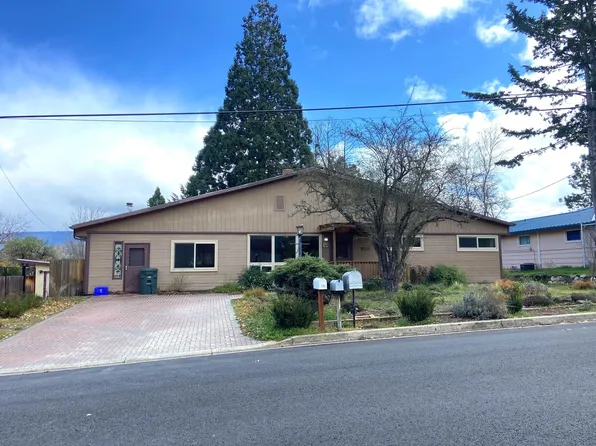 810 Glendale Ave, Ashland, OR 97520