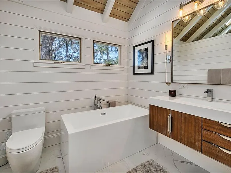 6201 Frederica Rd — Photo 38