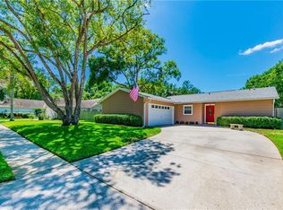 18242 Swan Lake Dr, Lutz, FL 33549