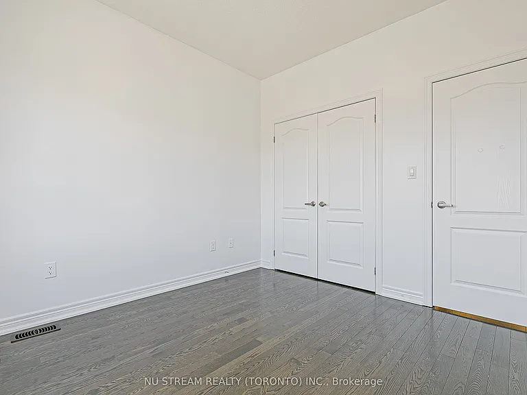 194 Paradelle Dr — Photo 39